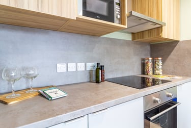Silver En Suite - Image 6